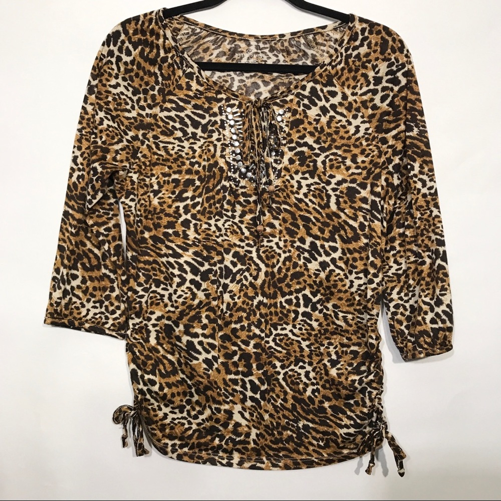 Bobbie Brooks Top Size L Leopard Print